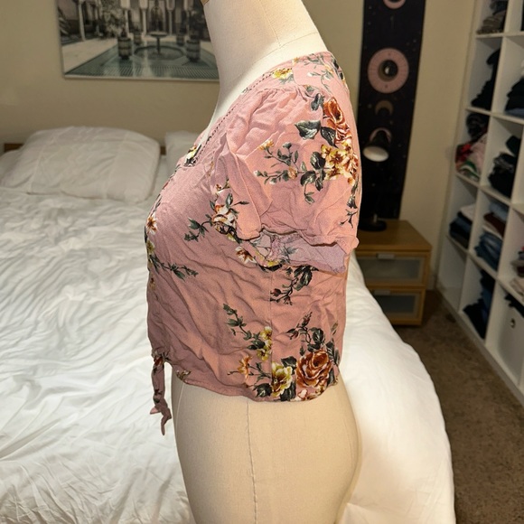 Xhilaration | Square Neck Floral Print Tie Front Cropped Short Sleeve Blouse - Picture 2 of 11